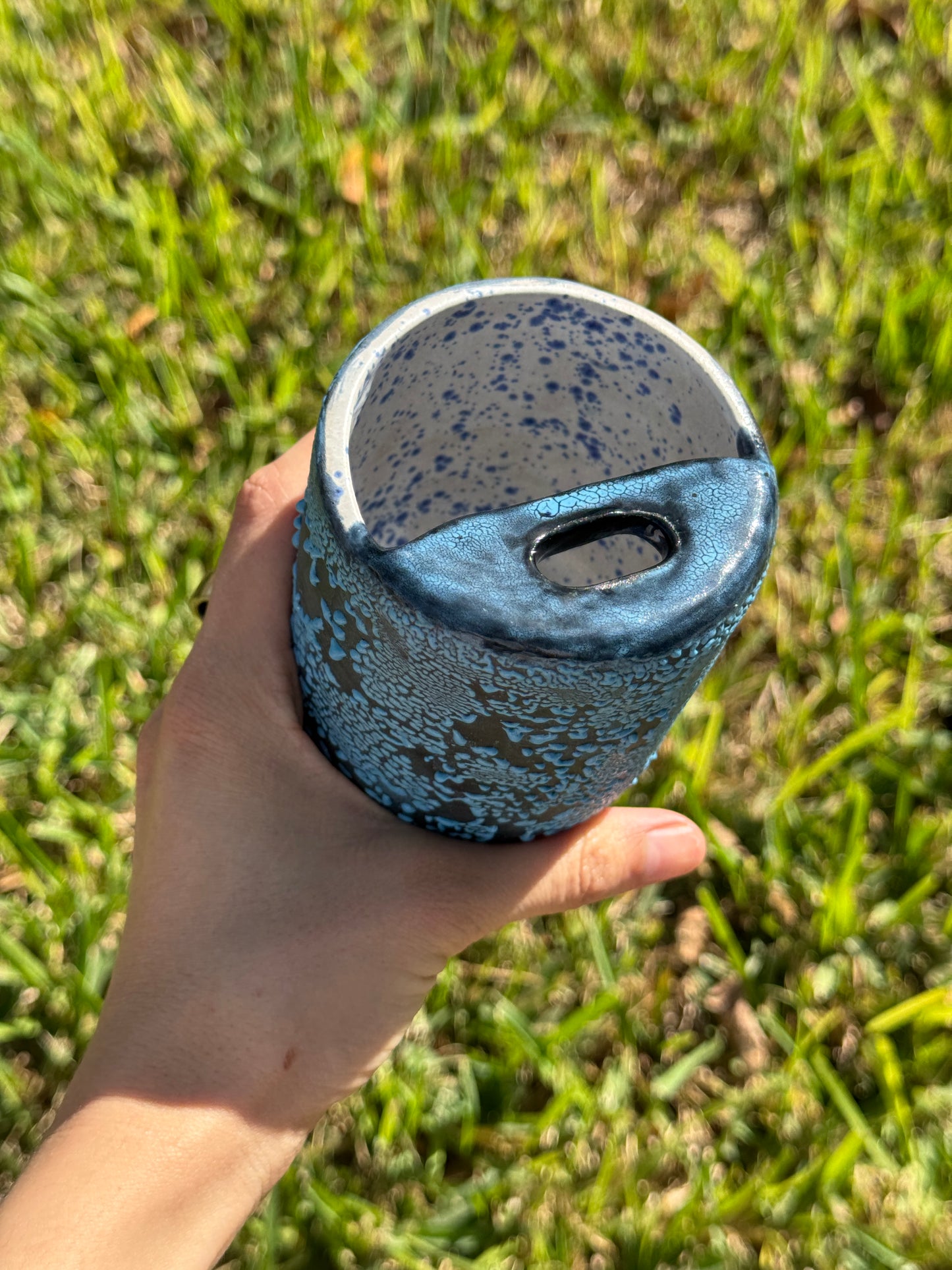 Funky crawl travel mug