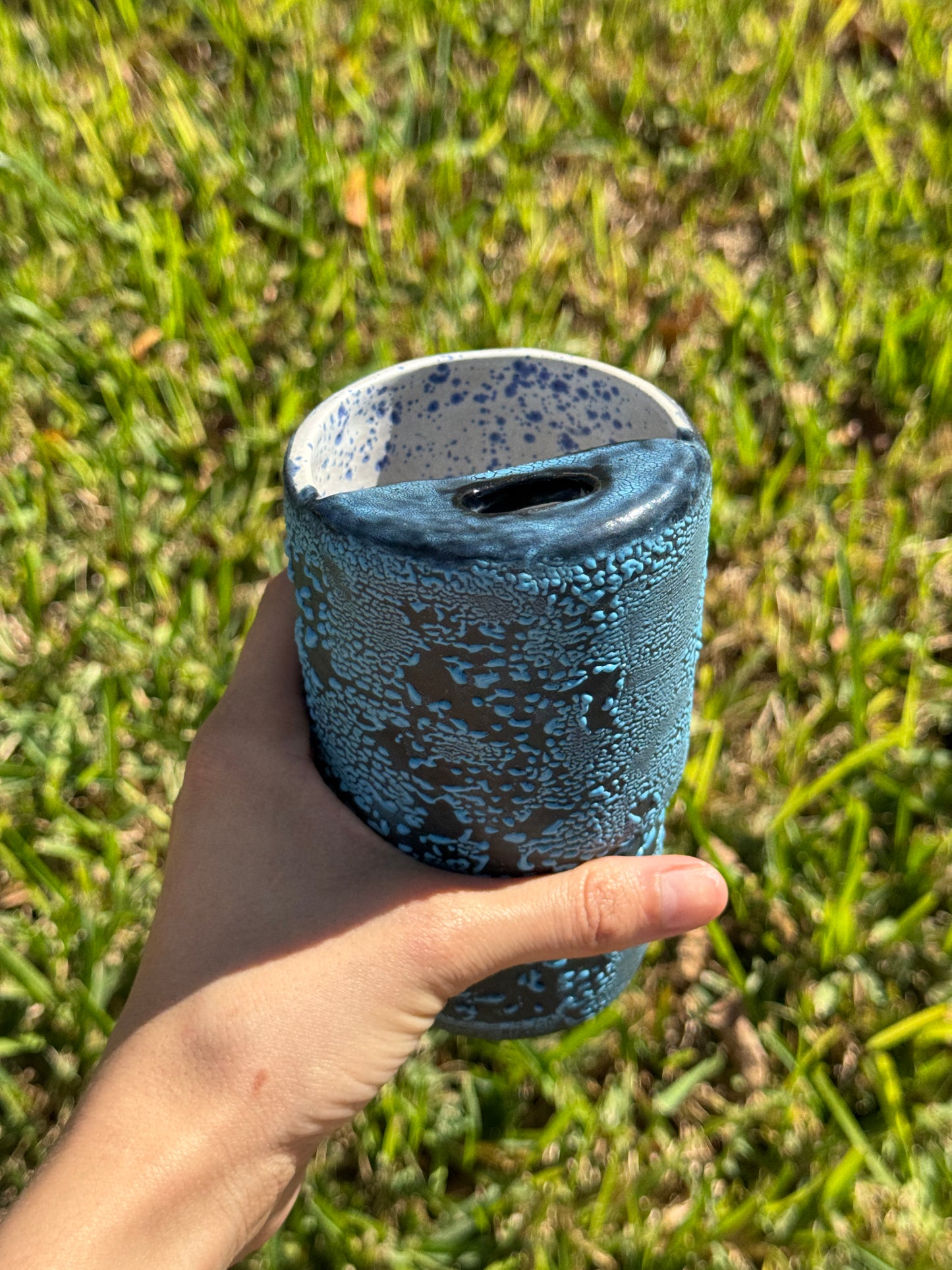 Funky crawl travel mug
