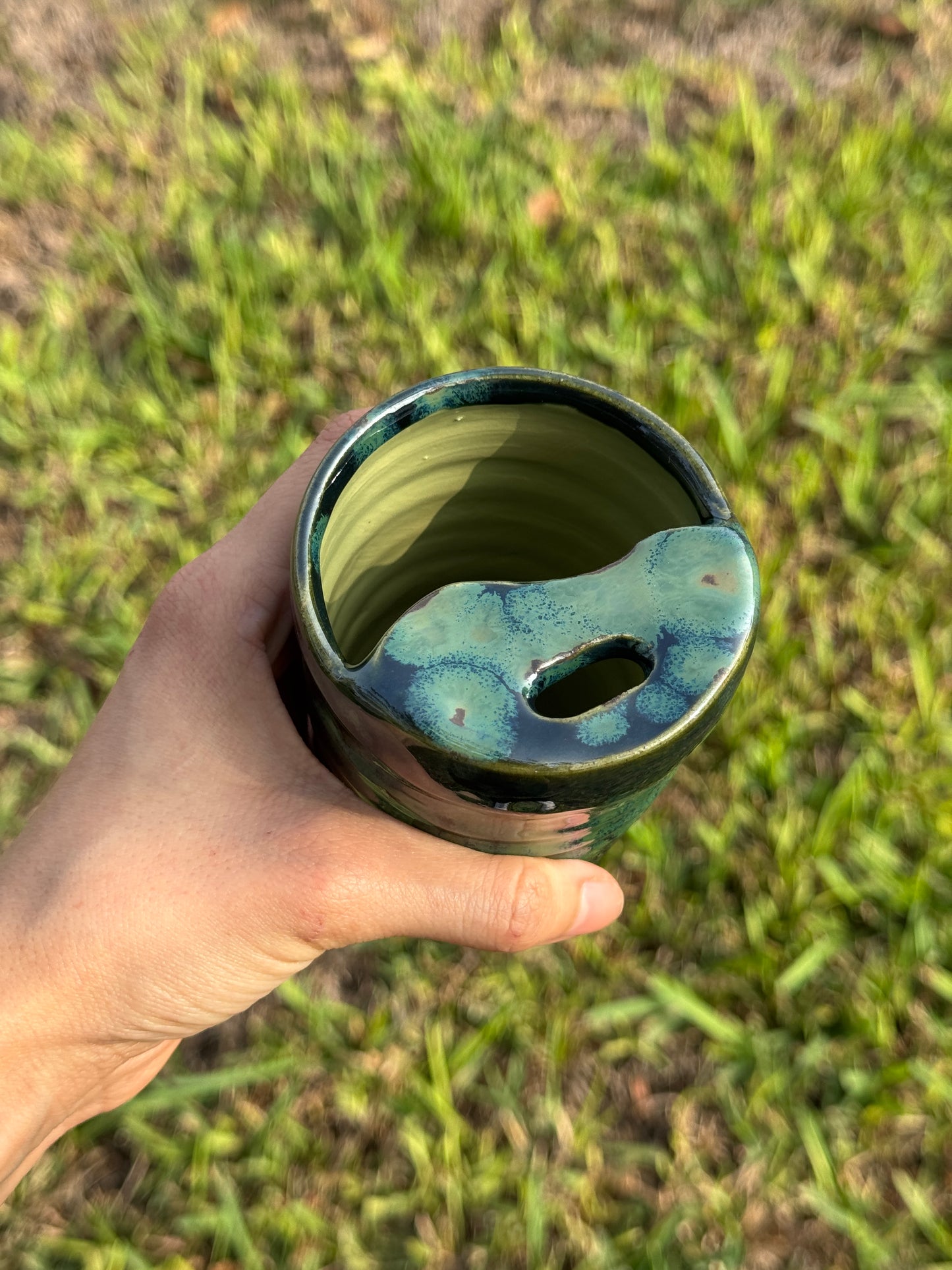 Floating Olive to go mug